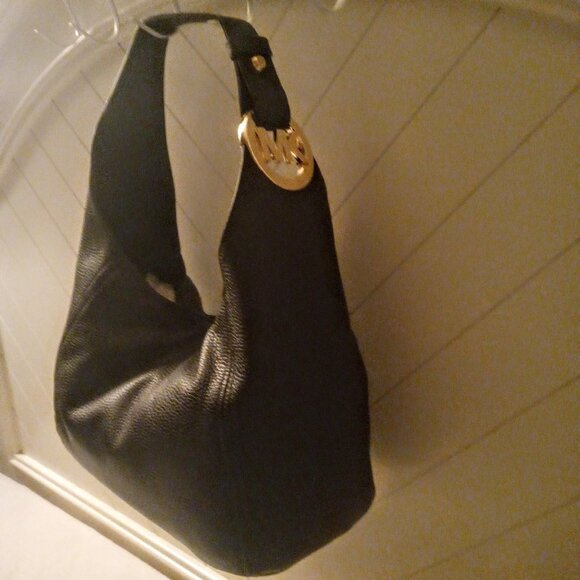 NWOT Michael Kors Fulton Large Black Leather Shoulder Bag - Picture 2 of 9